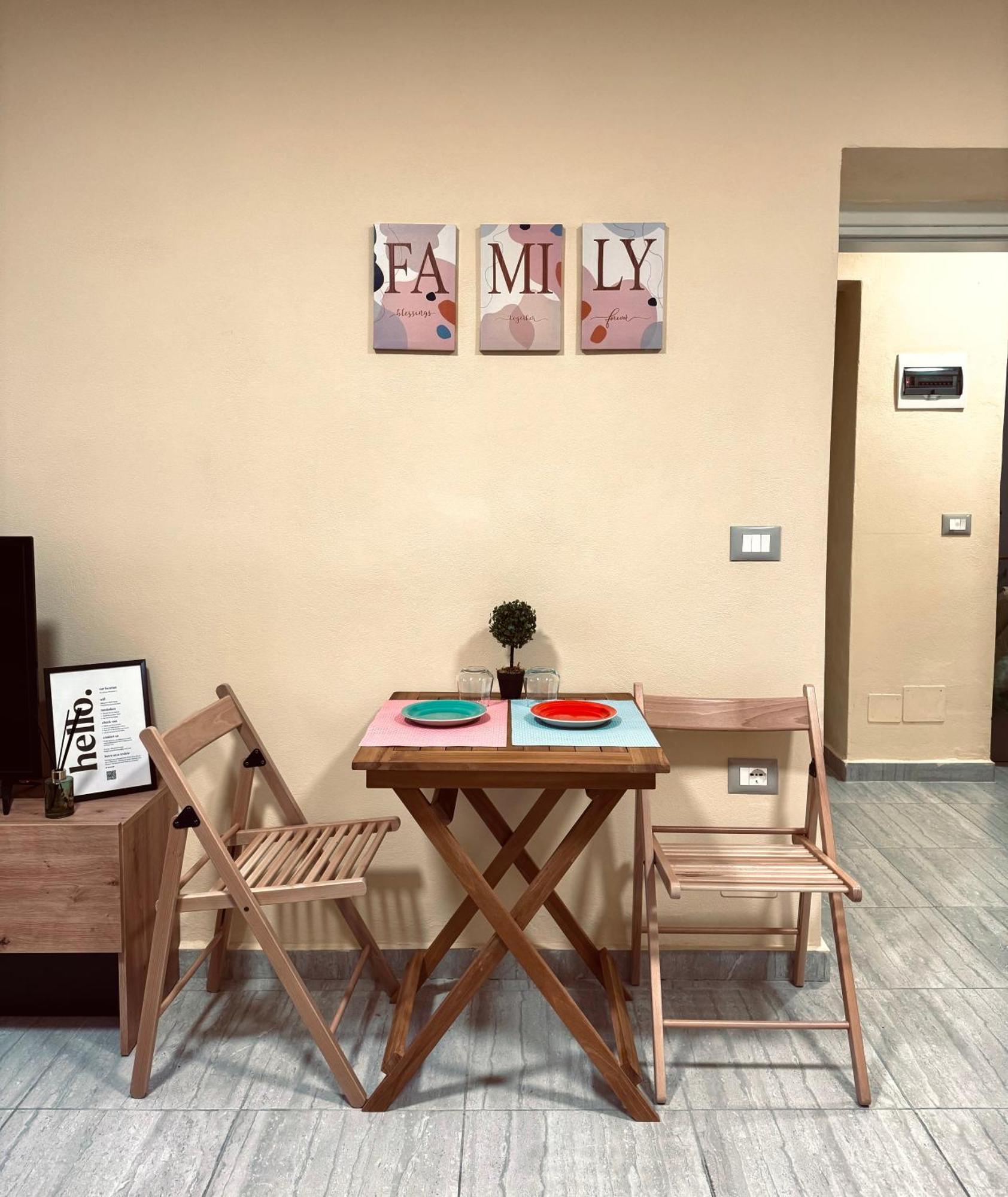 Urban Apartment In Blloku Tiranë Luaran gambar